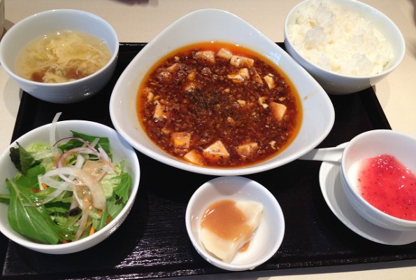 赤坂 「メゾンドユーロン」 麻婆豆腐ランチ1200円