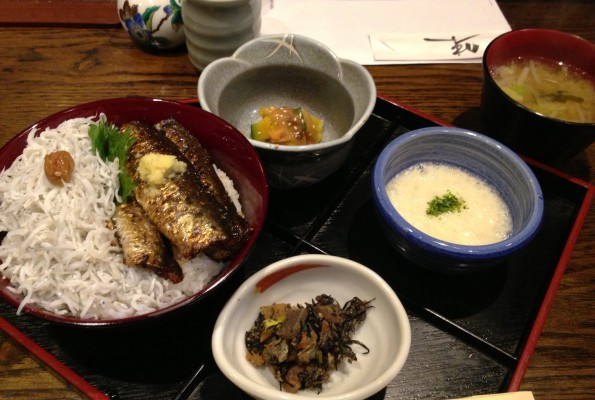 赤坂 「會水庵」 いわしの親子丼1200円